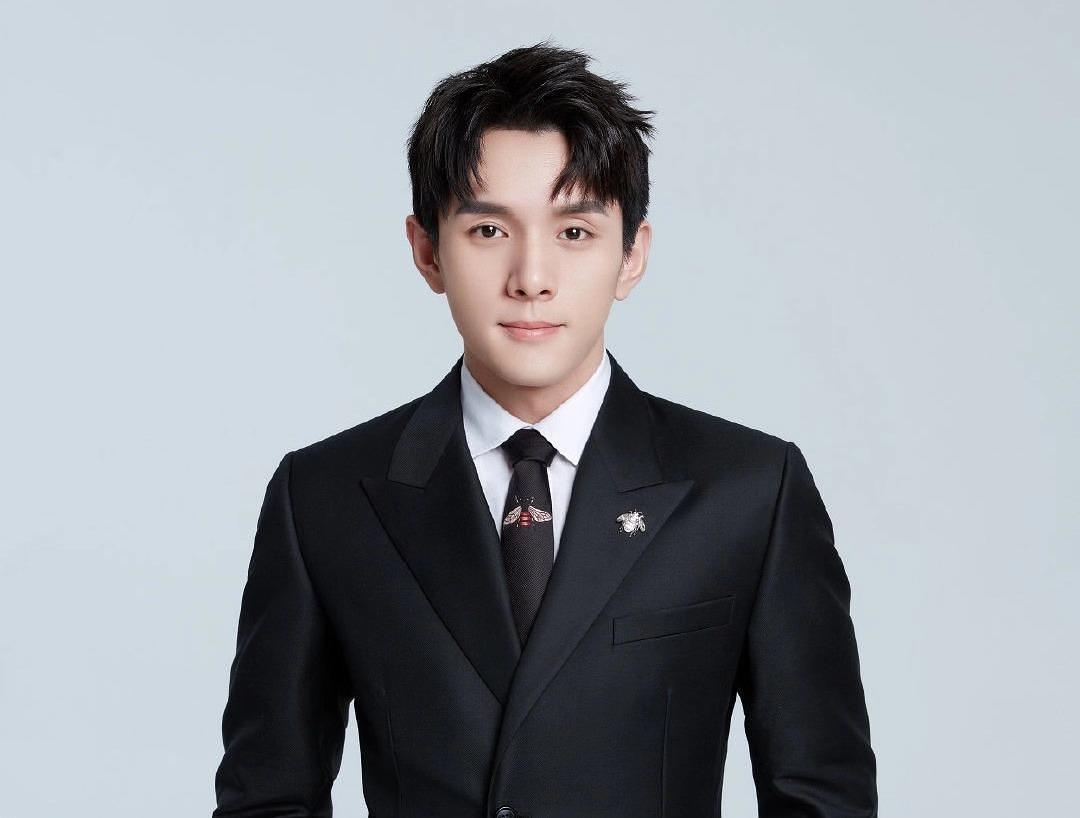 带货一哥李佳琦对着杨幂开h腔却创造百亿销售额奇迹