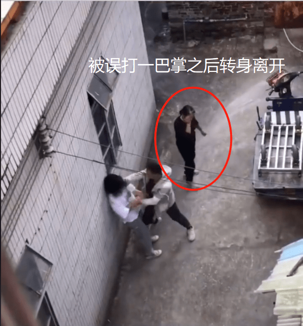 疑因妻子不让男子乱花钱,男子便掐着妻子脖子打_女子