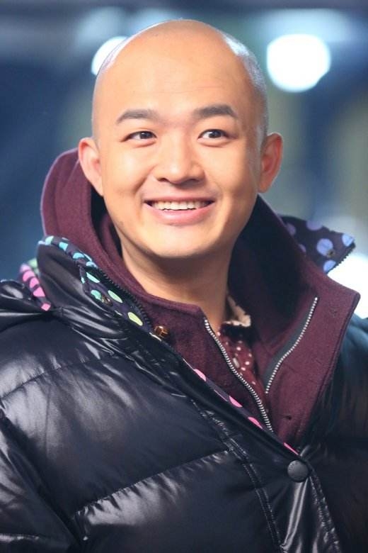 37岁包贝尔翻拍成瘾:亏到公司倒闭被徐峥讥讽,伴娘大?