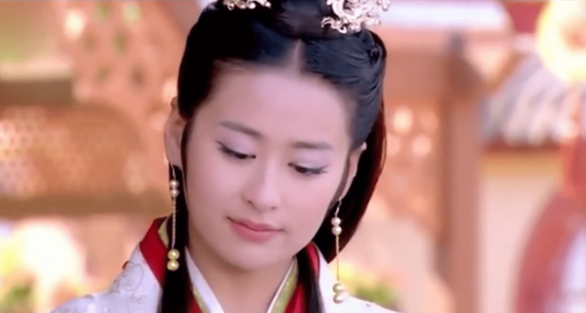 郭羡妮于2006电视剧《争霸传奇》出演西施,曾获得港姐和国际华裔小姐