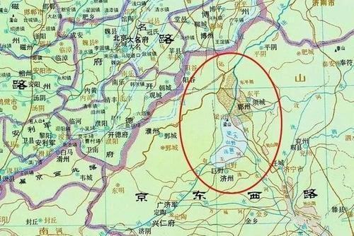 水泊梁山因一部《水浒传》而家喻户晓.