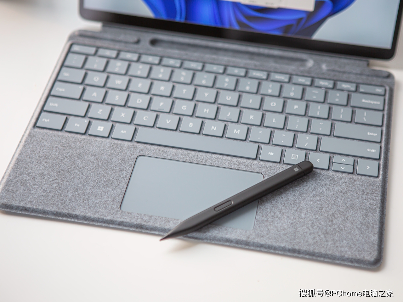 微软的固执与用户的偏执 surface pro 8评测_键盘