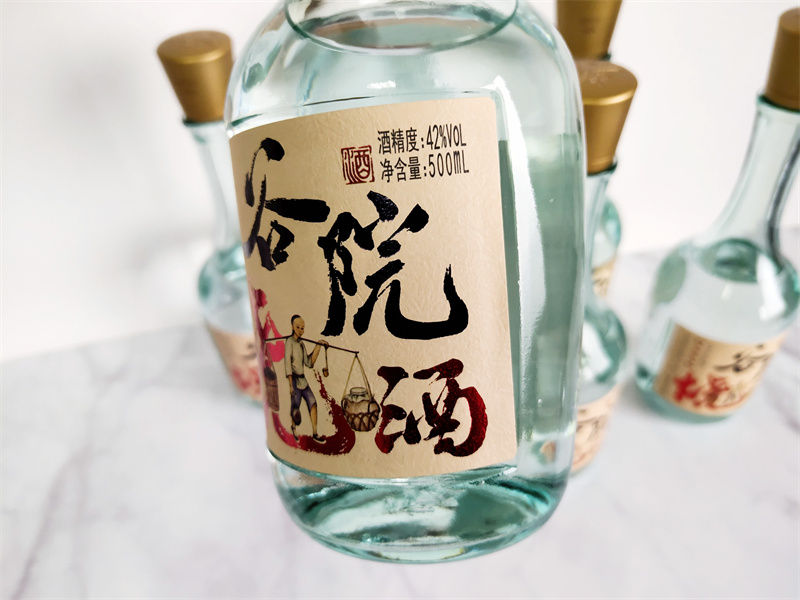 谷小酒 谷院烧酒:纯粮酿造,举杯畅饮的口粮酒首选