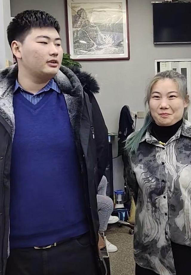 原创终于绷不住了陈亚男官宣与朱单伟离婚大衣哥真没利用价值了