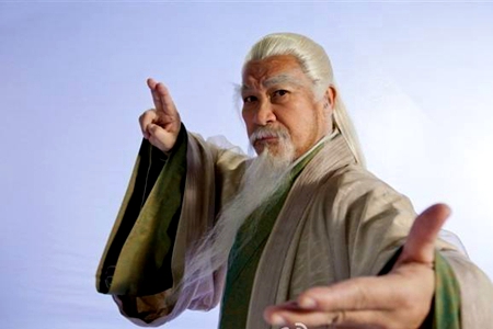 原创风清扬为何武功如此之高,有人教他吗