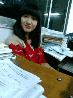 搞笑gif段子:那时候,我们两个人上二年级_哥哥_老妈