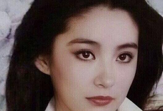 林青霞年轻时无法超越的美_英气_五官_眼睛