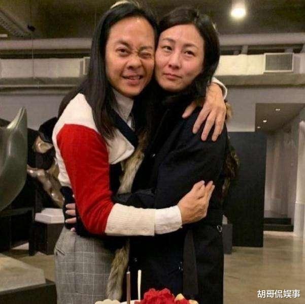 草蜢组合蔡一智发动态,原来是为大女儿庆生,家庭氛围