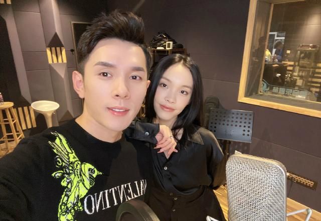 原创对手薇娅被封给杨幂讲荤段子羞辱女助理的李佳琦也要危险了