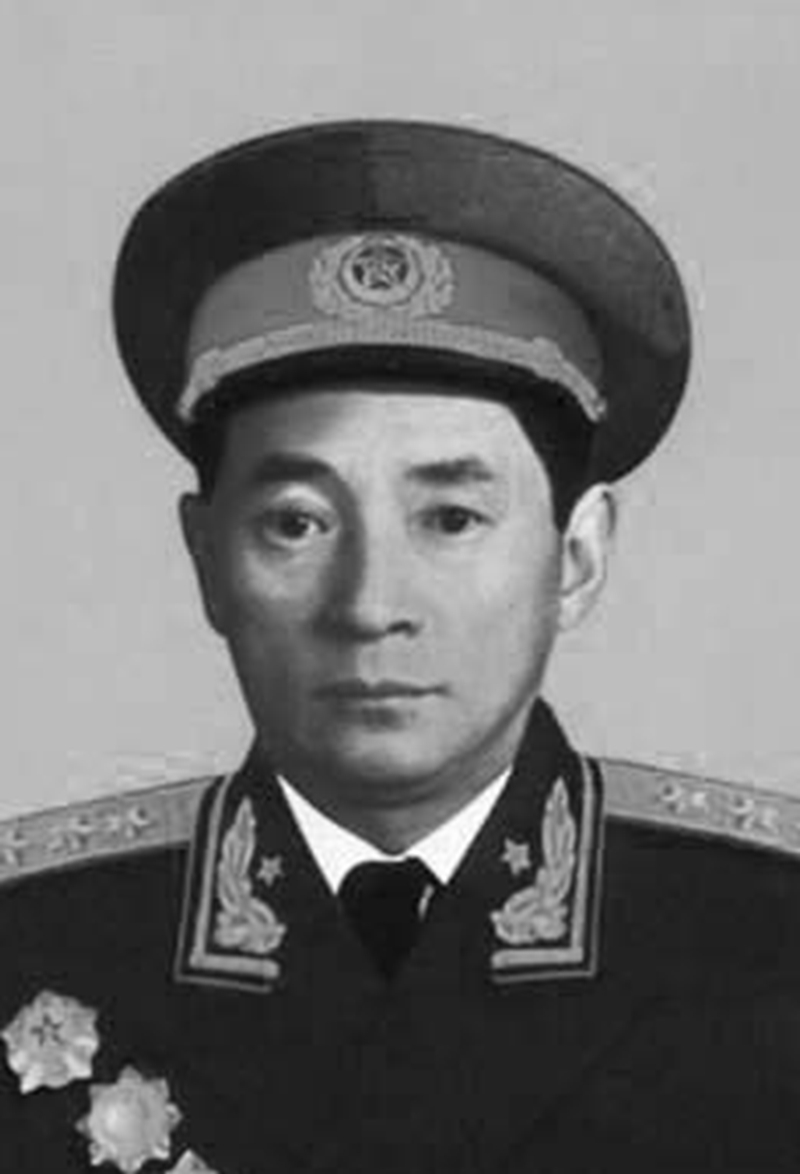 一任政委,参与了志愿军的后勤保障工作,1959年被降职_周桓_东北_时期