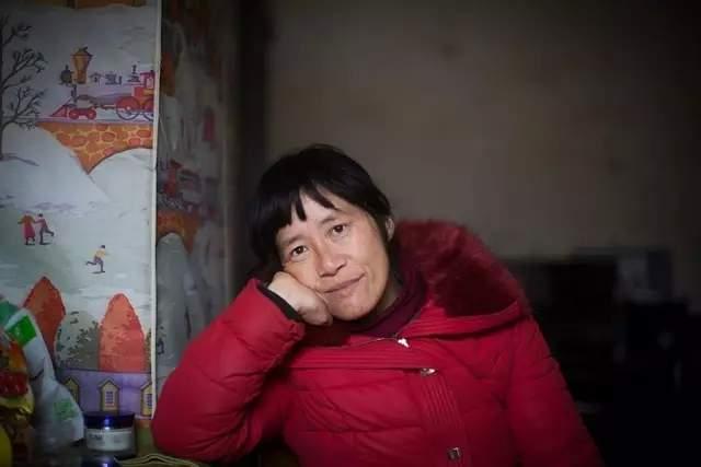 2022年元旦脑瘫诗人余秀华终于收获了自己的爱情