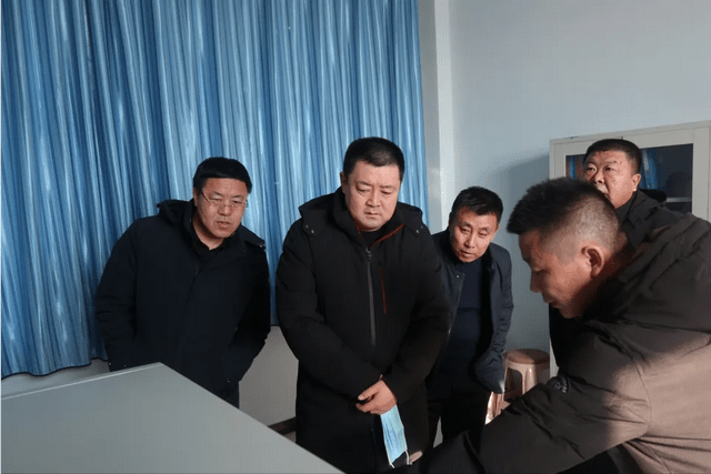 阿巴嘎旗政府副旗长李军带队进行安全生产实地调研