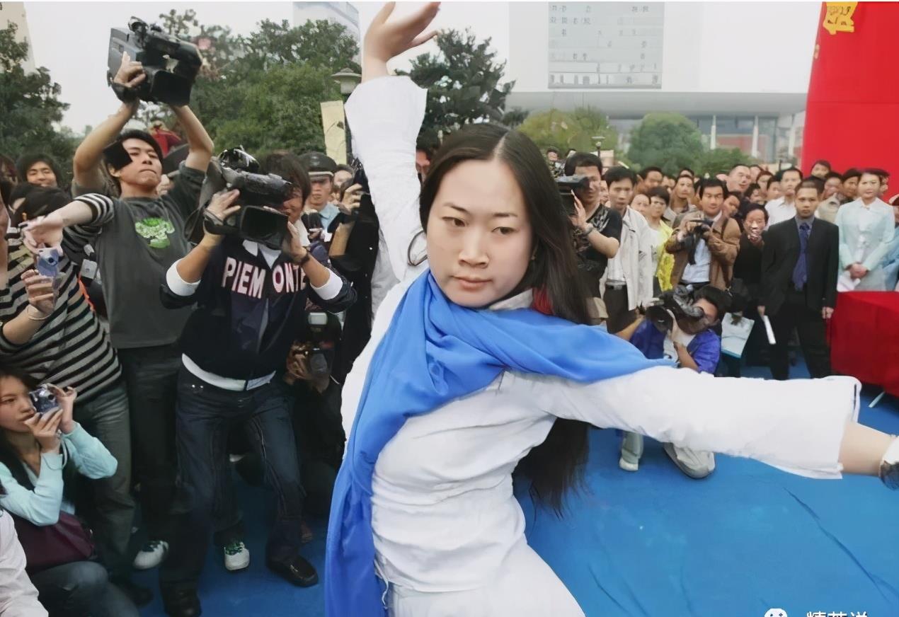 芙蓉姐姐豁出去了