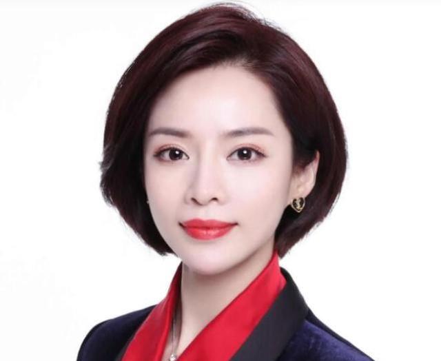 《第一财经》的美女主持人戴刘菲了,据知表示称,戴刘菲目前的生活过得