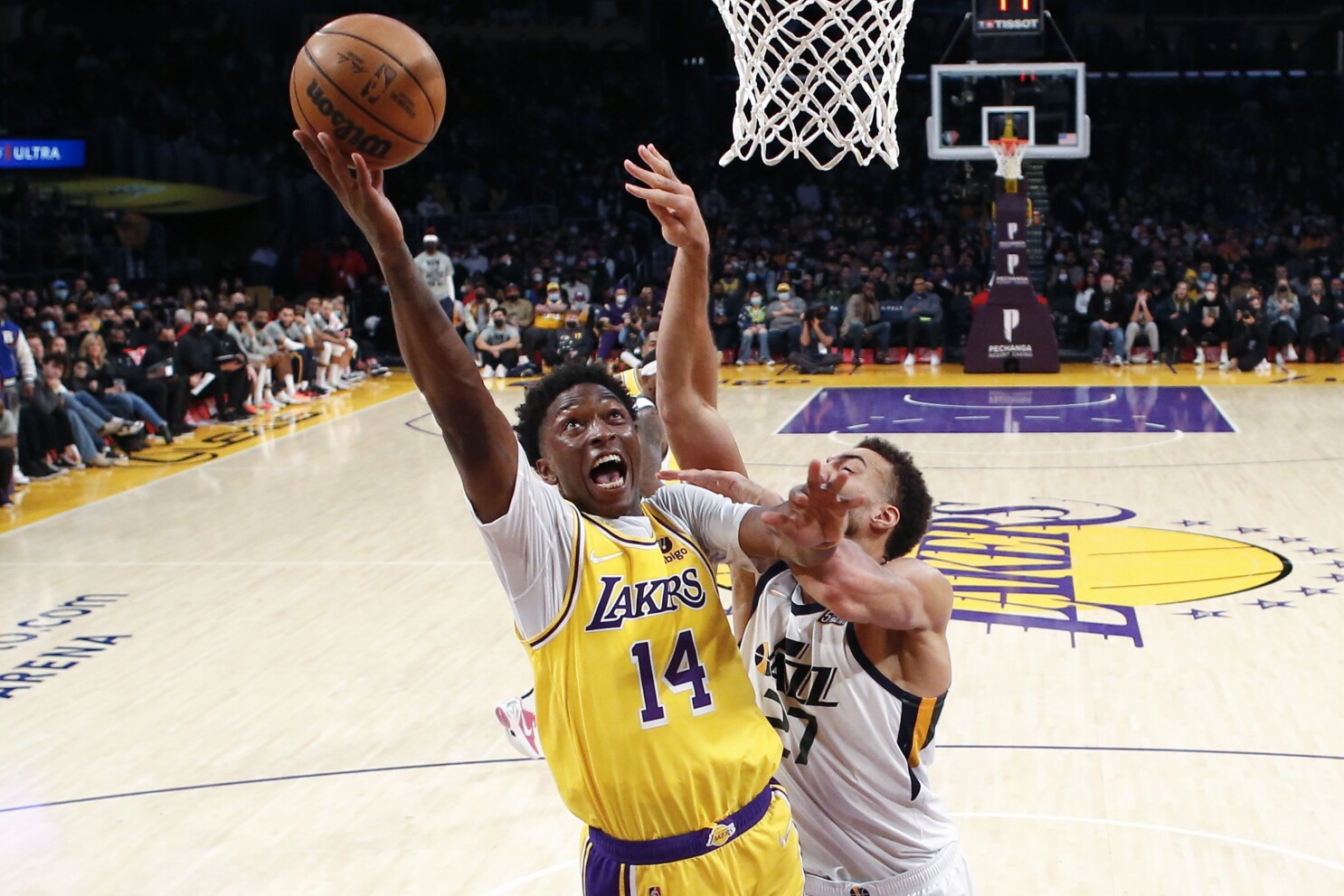 湖人强势反弹,詹皇喜迎3大冲冠绝配_斯坦利约翰逊_马利克蒙克_nba