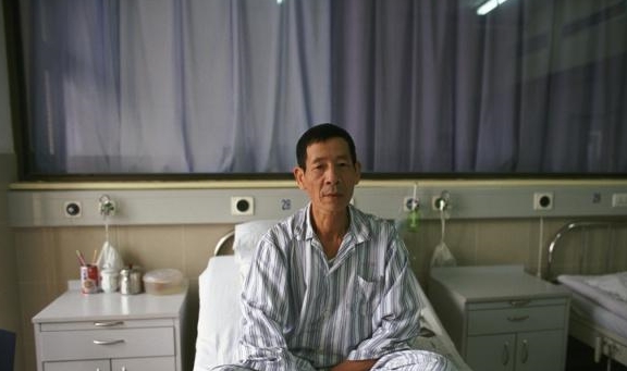 原创脸上露出这3个症状或许是肺癌的首发信号应该早知道