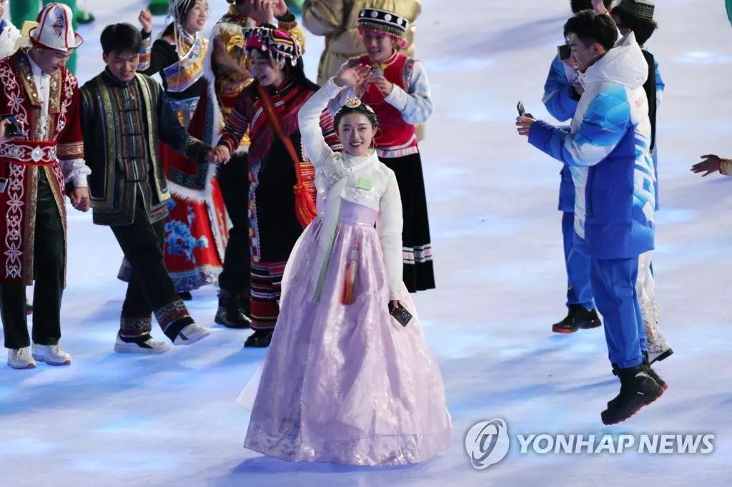 中国驻韩国大使馆就冬奥会开幕式中国朝鲜族服饰问题阐明立场