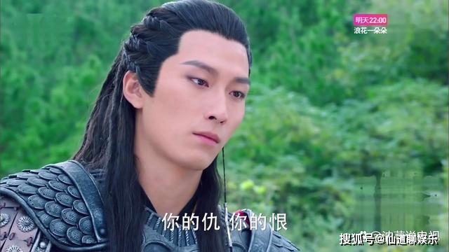楚乔愤怒不已却无可奈何,只能软言想劝,燕洵这才放了贺萧等人.