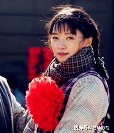 为此,父母还请来了话剧团的专业女演员,对她进行