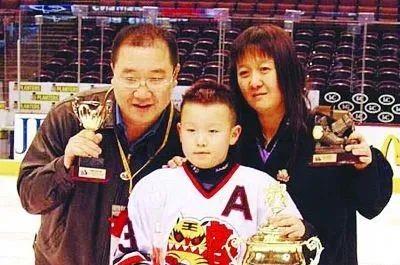 曾经58岁的宋丹丹命运坎坷,晚年含饴天伦,三婚丈夫