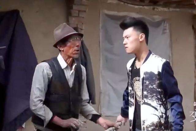变形记善良爷爷去世后王晨正千里奔丧你永远是我爷爷