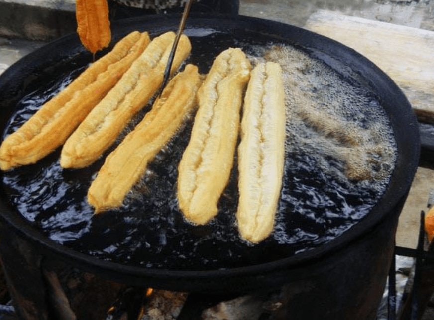 ＂伤脑食物＂排行榜出炉,糖果松花蛋油条榜上有名,别让孩子吃了