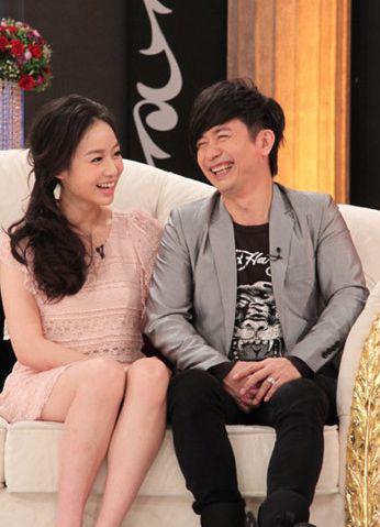 黄舒骏自嘲"黑幕"淘汰小24岁选手,三月后与其闪婚