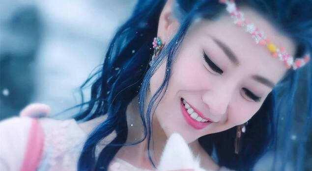 白冰堪称唐嫣之后的又一额饰达人最美莲姬最胖小唯最艳高嫣