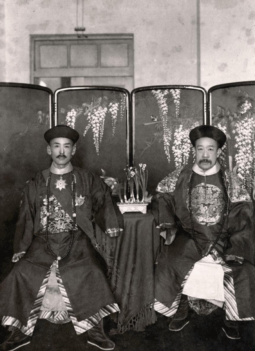 光绪三十二年(1906)大清迎来末代皇帝溥仪,而第十代和硕肃亲王善耆也