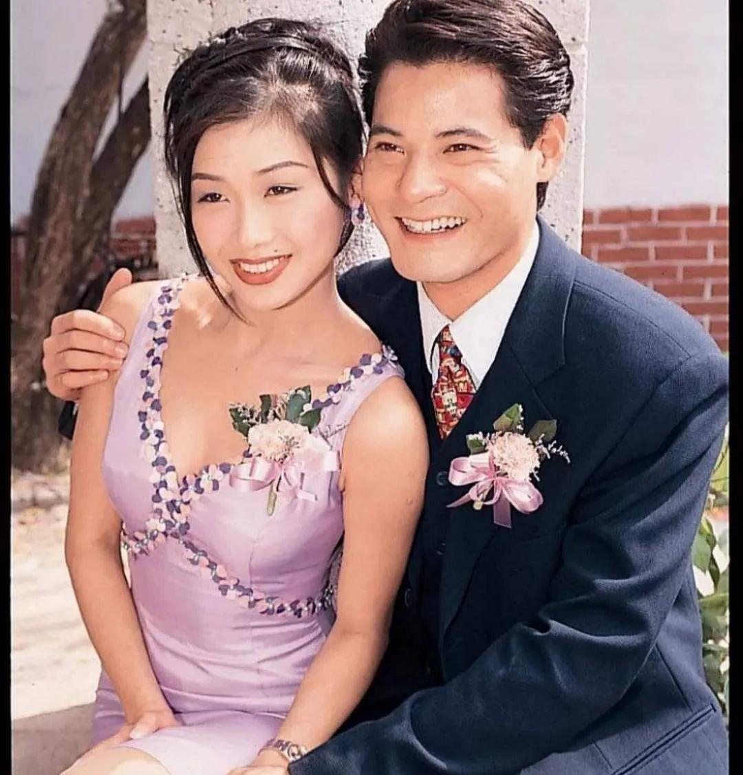 在家里黄智贤经常下厨做饭,如今这一手好厨艺只能让老婆一人独享了.