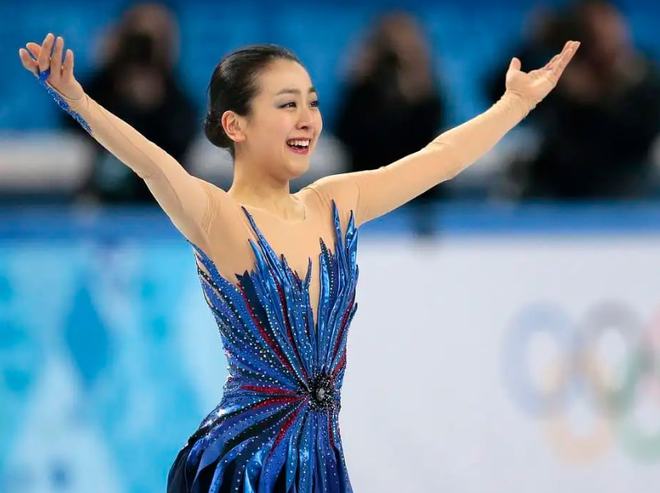 浅田真央花滑界公认的女神,身材太好而退役,缔造了一段传奇_比赛