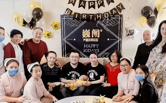 原创巴图喜得二胎笑称儿子是哪吒出道多年牢记母亲宋丹丹的教导