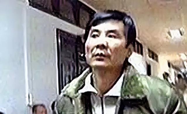 83年卓长仁带情妇劫机潜逃台湾,获750万奖金,最终因绑架被枪毙_机舱