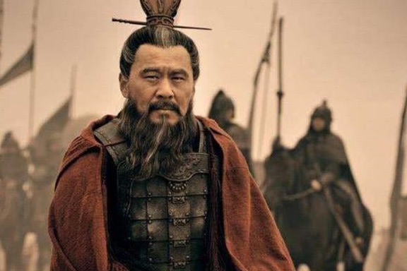 曹操本来要放吕布一条生路,却因为刘备一句话,被砍