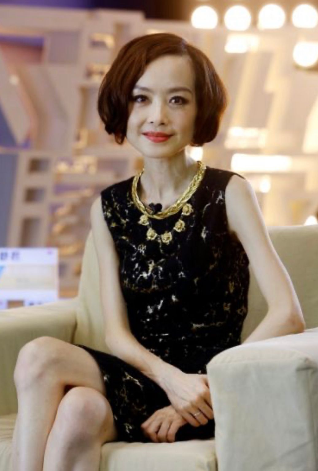 原创瘦过头穿衣好看吗那些不到80斤的明星只剩骨感没有美