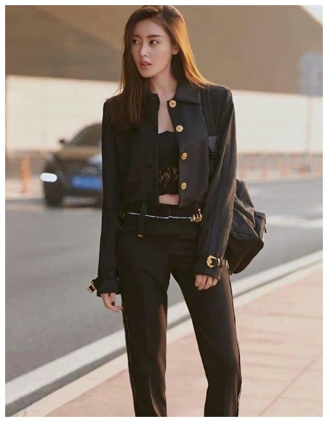 原创张天爱是被演员耽误的霸道总裁穿西装这么帅气我都不淡定了