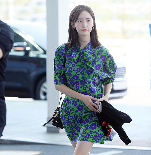 原创林允儿厉害了明明靠颜值吃饭却偏靠混搭走熟女风却没有沧桑感