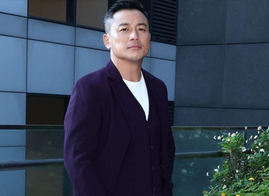 原创50岁江宏恩自认身体好想让44岁妻子自然怀孕两人结婚4年无子