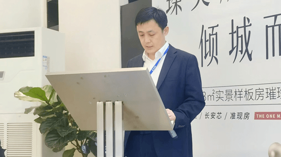 王艳红及长安·润江壹号项目营销负责人冯正印对本次活动进行了致辞