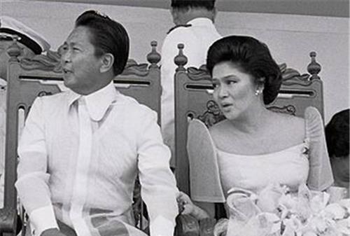 获得了完全独立,今天要讲的是菲律宾前第一夫人伊梅尔达·马科斯,人称