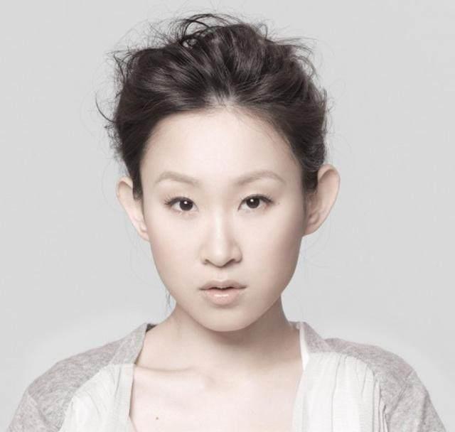 她戏里戏外都是音乐界的才女如今做起兼职店长_ivana_王菀之_剧中