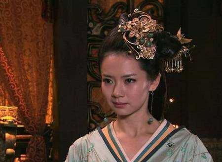 阳信长公主是汉景帝刘启与皇后王娡的长女,是汉武帝刘彻的亲姐姐,因此