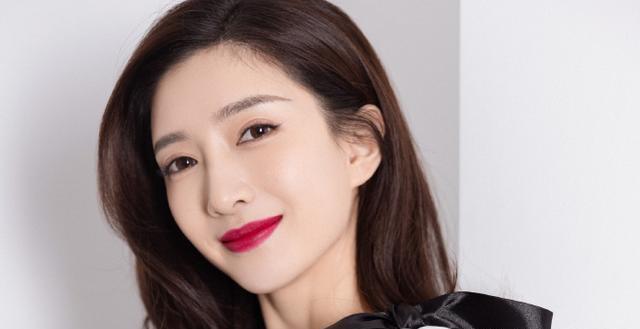 网友列出改年龄女星名单,大花小花都在列,被吐槽改