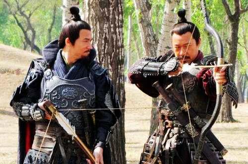 要重现太宗皇帝李世民的"天可汗"的威风,穷兵黩武,对周边邻国大张挞伐