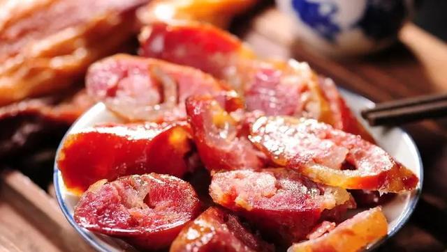 原创蒸腊肠煮腊肠哪个更好吃很多人搞错难怪味道不香一切就散