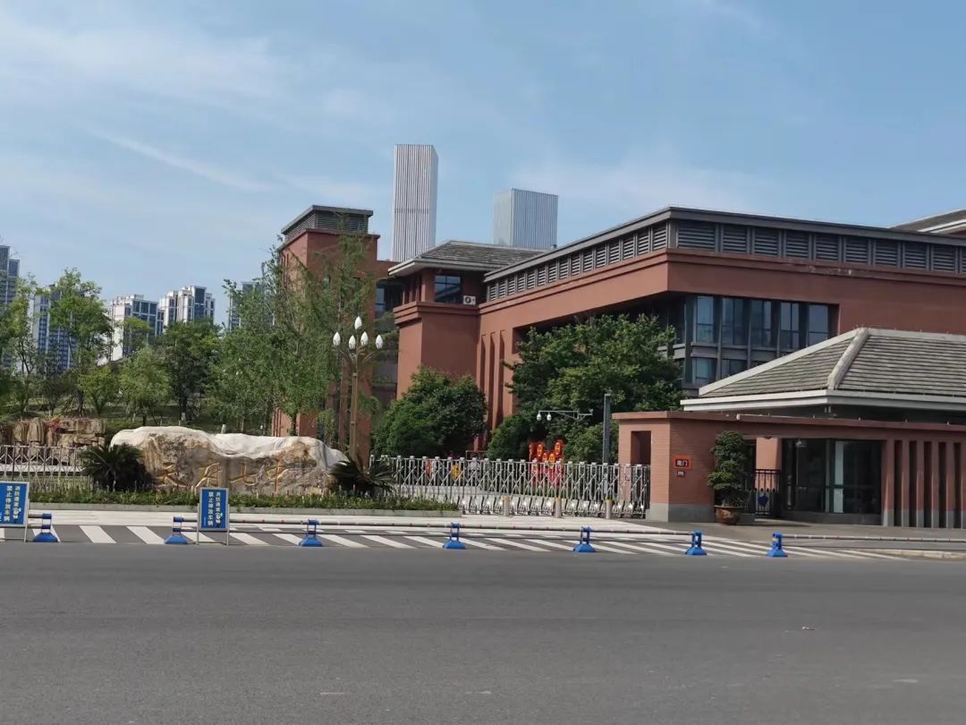 精装均价27487元,天西商务区网红盘取证!_天府_户型_项目