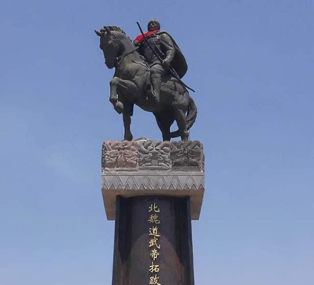前秦征服的部族纷纷谋求复国,拓跋什翼犍之孙拓跋珪于386年重建代国