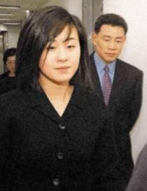 "平平无奇"王颖妤:自曝5次拒刘銮雄求婚,转身为60