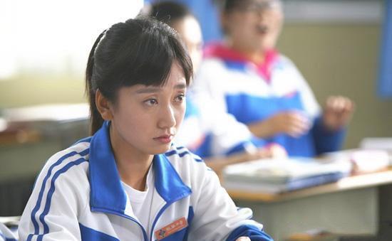 她被称"小周迅",是杨洋的"妹妹",出演《最好的我们》走红_董晴_林动