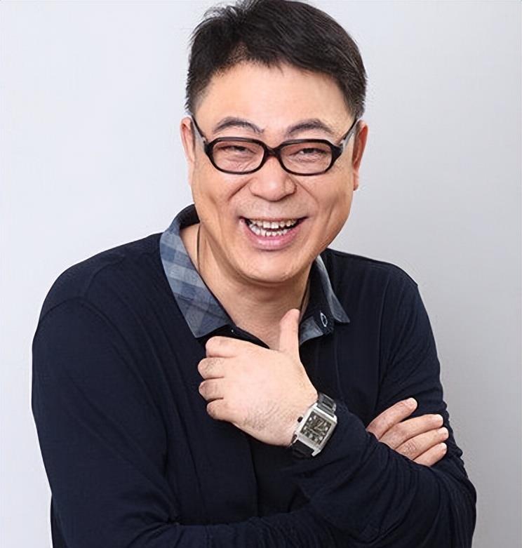 高亚麟的妻子时玮嫁大11岁丈夫恩爱14年至今无子依然幸福甜蜜